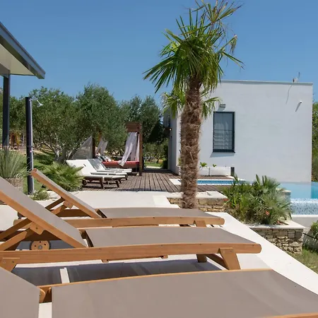 Holiday home Haus Fuer 9 Personenund 1 Kind In Kastel Luksic Kastela